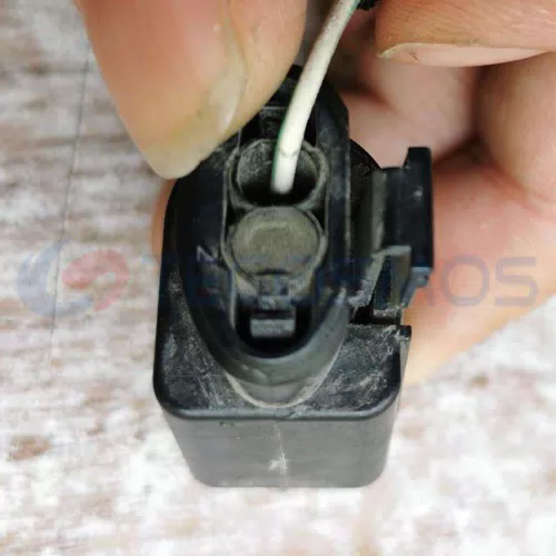 Car Connector for Great Wall for Generator Plug with 2 Pins CT2-0092M-7 - image 3
