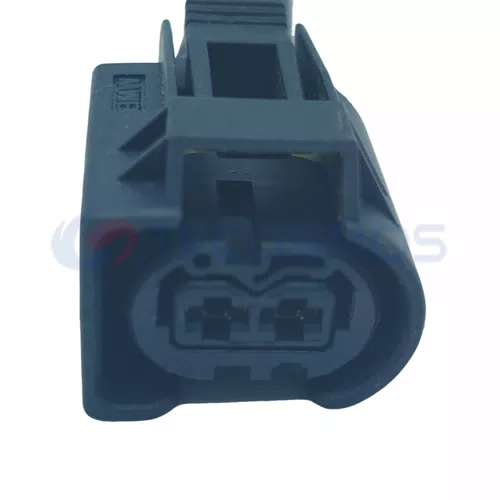 Auto Parts Car Horn Plug Car Connector Sensor Suitable for Roewe BMW 2-pin Female CT2-0092m-1