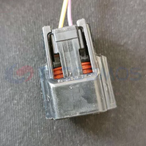 Car Connector For Two fuel injectors For Bluebird are produced on left middle and upper right CT2-0109M-2 - image 3