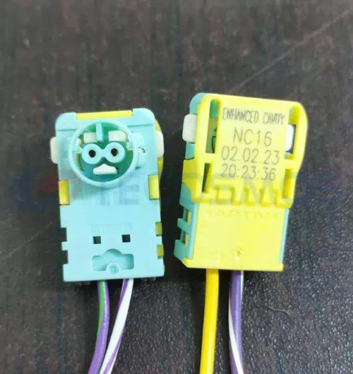 Car Connector For sensor plug is green with no back cover and has two pins CT2-0148M-8