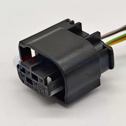 Automotive radar Plug Harness Connector Waterproof Shell for BMW 4-pin Female CT4-0022M-1 - image 6
