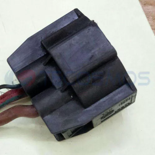 Car Connector For BMW electronic fan plug 8380376 has a dead hole with 3 wires and 4 pins CT4-0053M - image 2