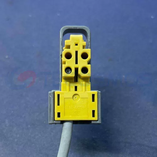 Car Connector For Toyota 4pin antenna plug CT4-0304M