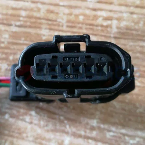 Car Connector For Toyota Radar plug 8282133620 6 pins CT6-0026M-1