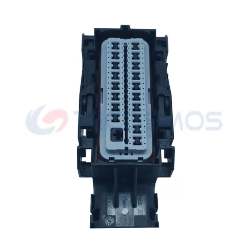 Automotive Engine Computer Board Plug Harness Connector Anti Use for Cadillac 73 Pin Female CT73-0005M-1