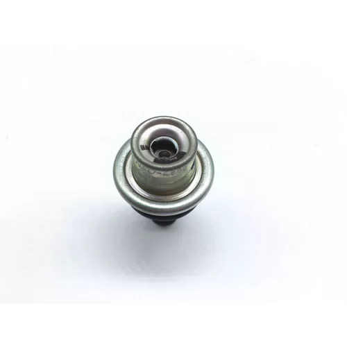 New Fuel Injection Pressure Regulator For 2008 Toyota Yaris 1.5L 23280-21020
